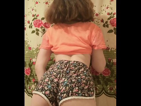 ❤️ מותק צעיר סקסי פושט את המכנסיים הקצרים במצלמה ❤️ סרטון פורנו בפורנו iw.xsexshop.ru ❤